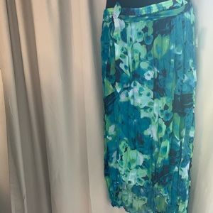 Gorgeous pleated lined hi-low skirt turquoise lime